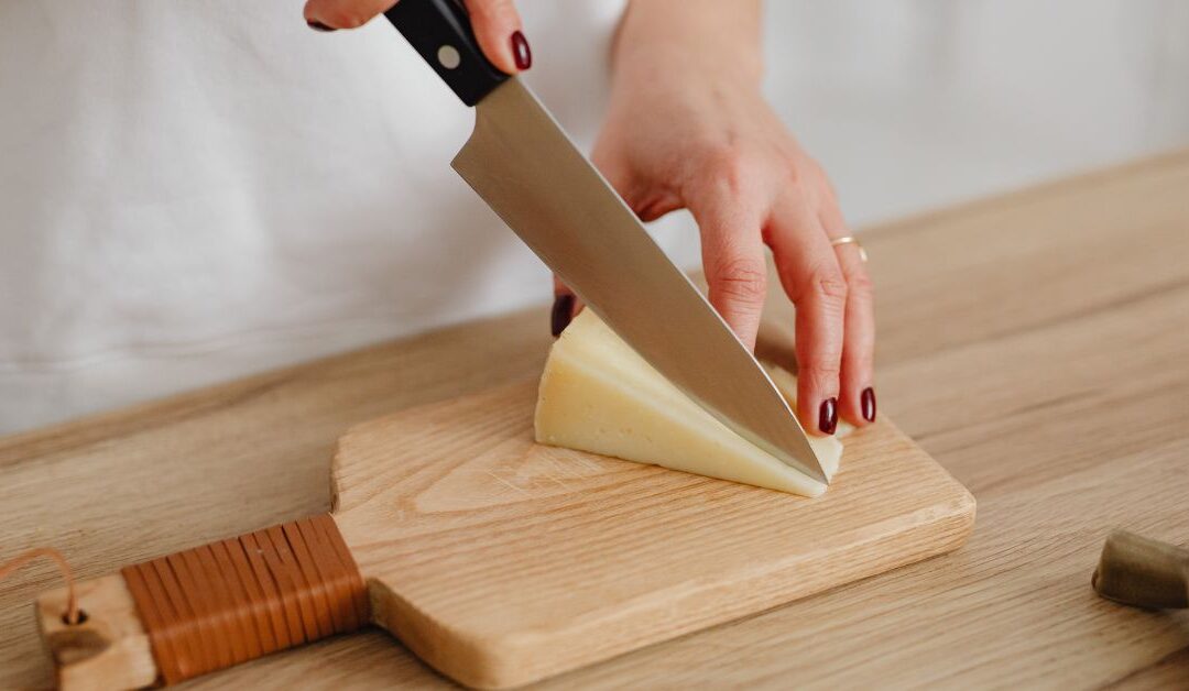 The Essential Guide to Kitchen Must‑Haves: Cutting Boards & Prep Tools Every Cook Needs
