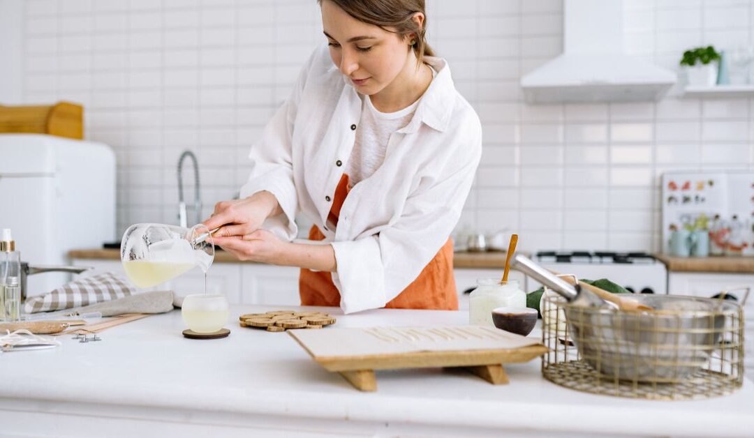 Essential Kitchen Tools Every Home Cook Needs — Your Ultimate Guide to Kitchen Essentials (Including Bakeware & Ovenware)